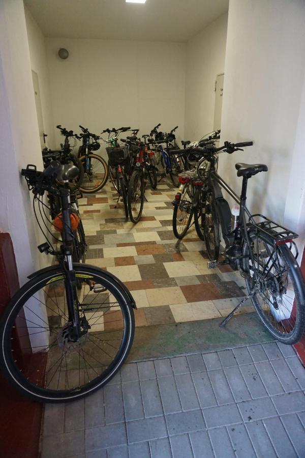 Hotel Am Bahnhof 바렌 외부 사진